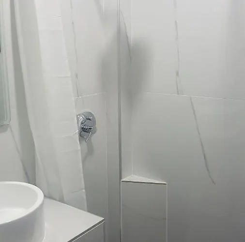 מלון דירות Erika Boutique 3*